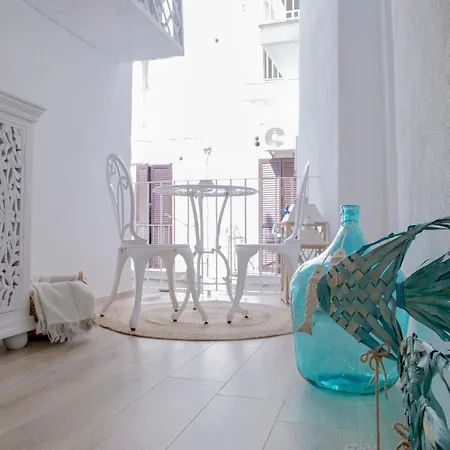 Four Seasons - Summer - Estate - Largo Sant' Angelo Numero 7 Apartment *