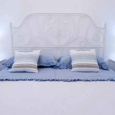 Four Seasons - Summer - Estate - Largo Sant' Angelo Numero 7 Monopoli